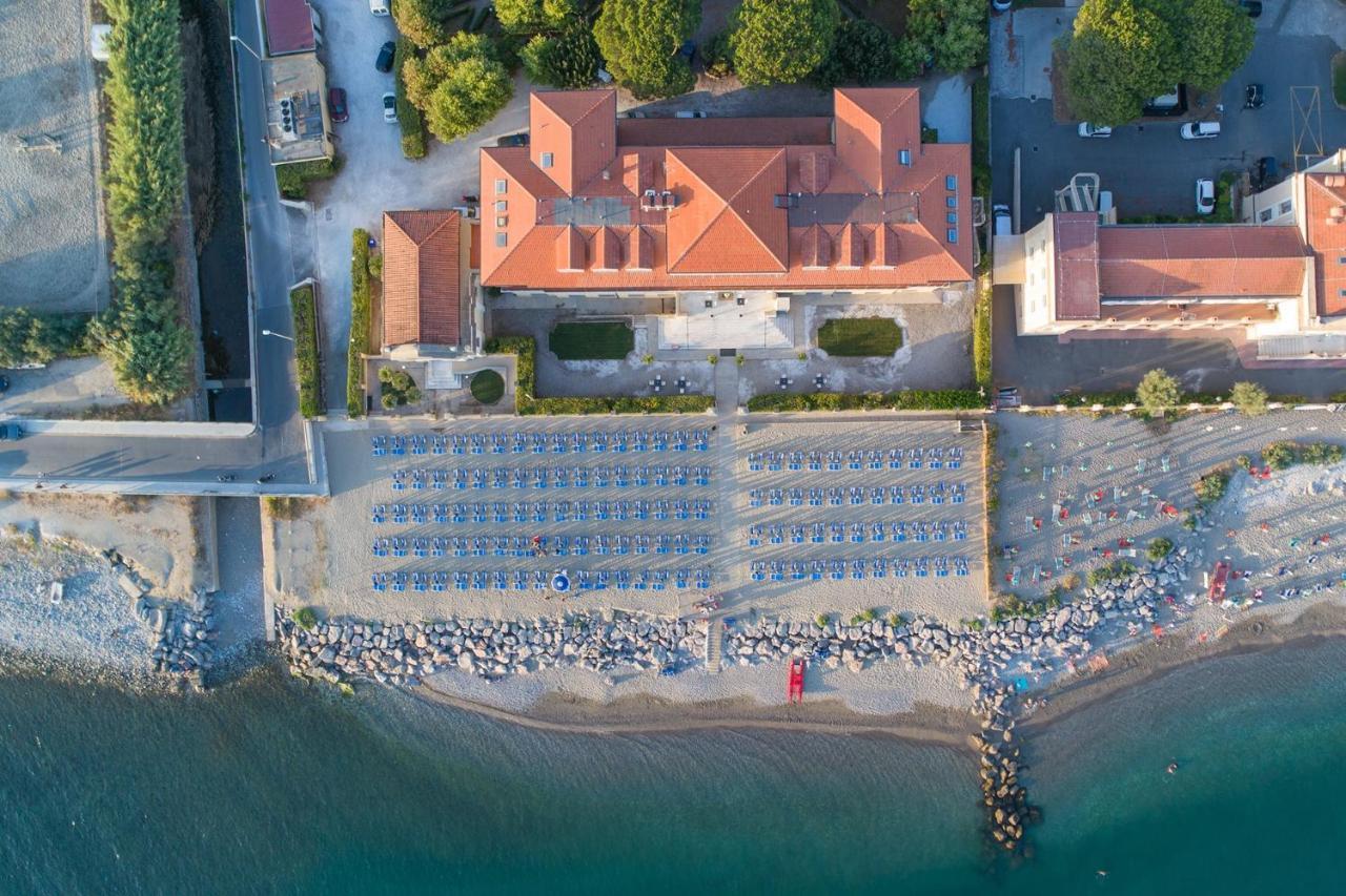 Casa F.A.C.I Hotel Марина ди Маса Екстериор снимка